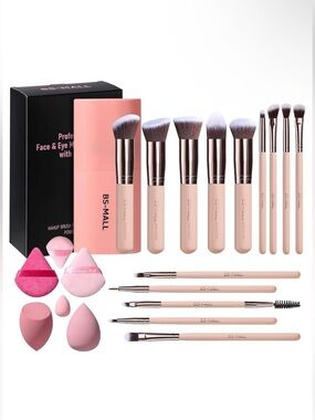 NIB Makeup Set of Brushes, Sponges, Puffs. 14 Brushes, 3 Sponges, 3 Puffs